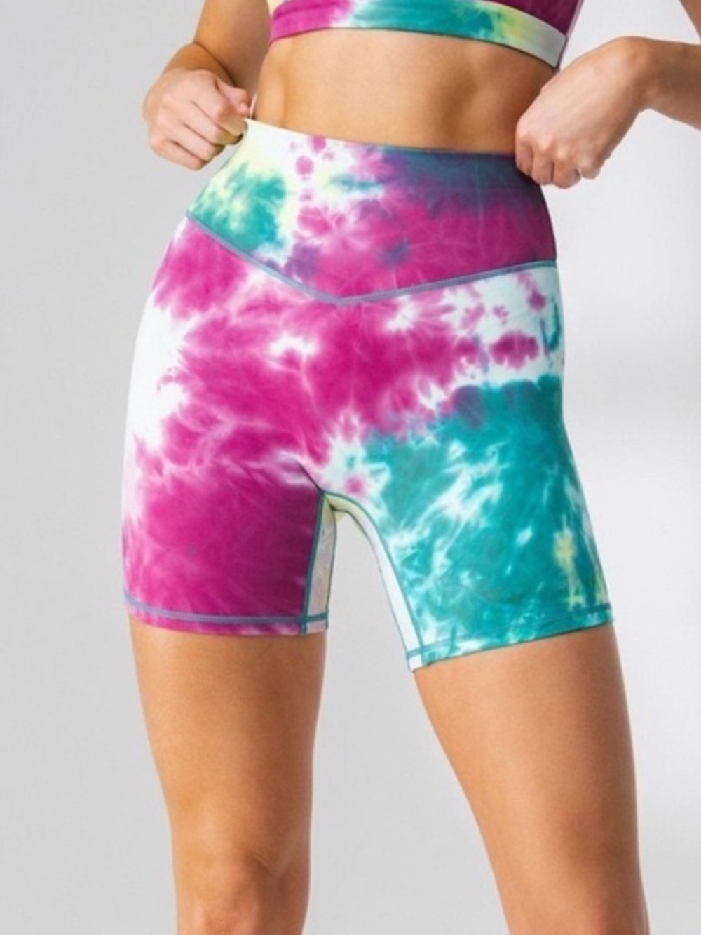 Vitality Balance Athletica Tropical Storm Cloud Short